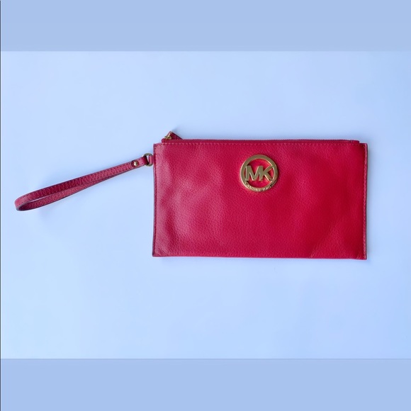 NEW - Michael Kors - “Fulton" Large Pebbled W/wristlet - Red Leather Clutch - Picture 11 of 14